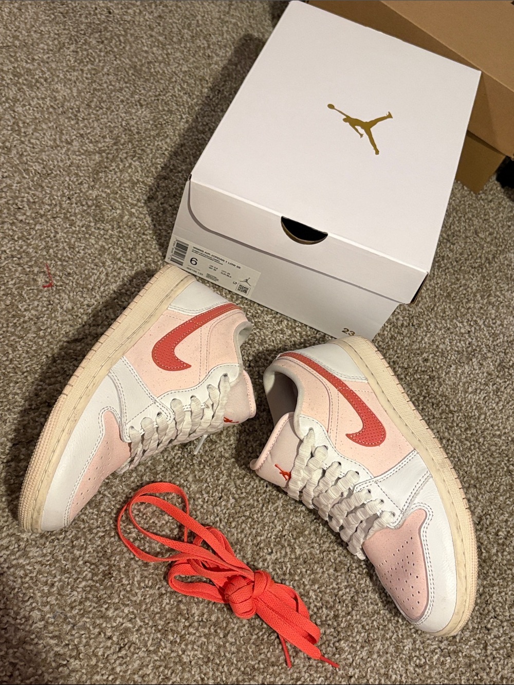 “Strawberry Milkshake” Air Jordan 1 Low SE - Picture 5 of 5
